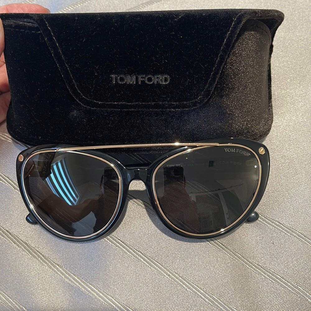 Tom Ford women sunglasses. Very good condition